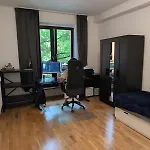 3 Rooms 3 Beds Apartment in Düsseldorf Center