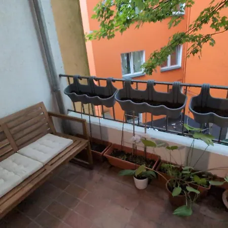 3 Rooms 3 Beds Apartment in Düsseldorf Center Apartment *